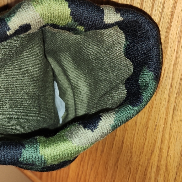 NIKE WINTER HAT - Picture 4 of 5